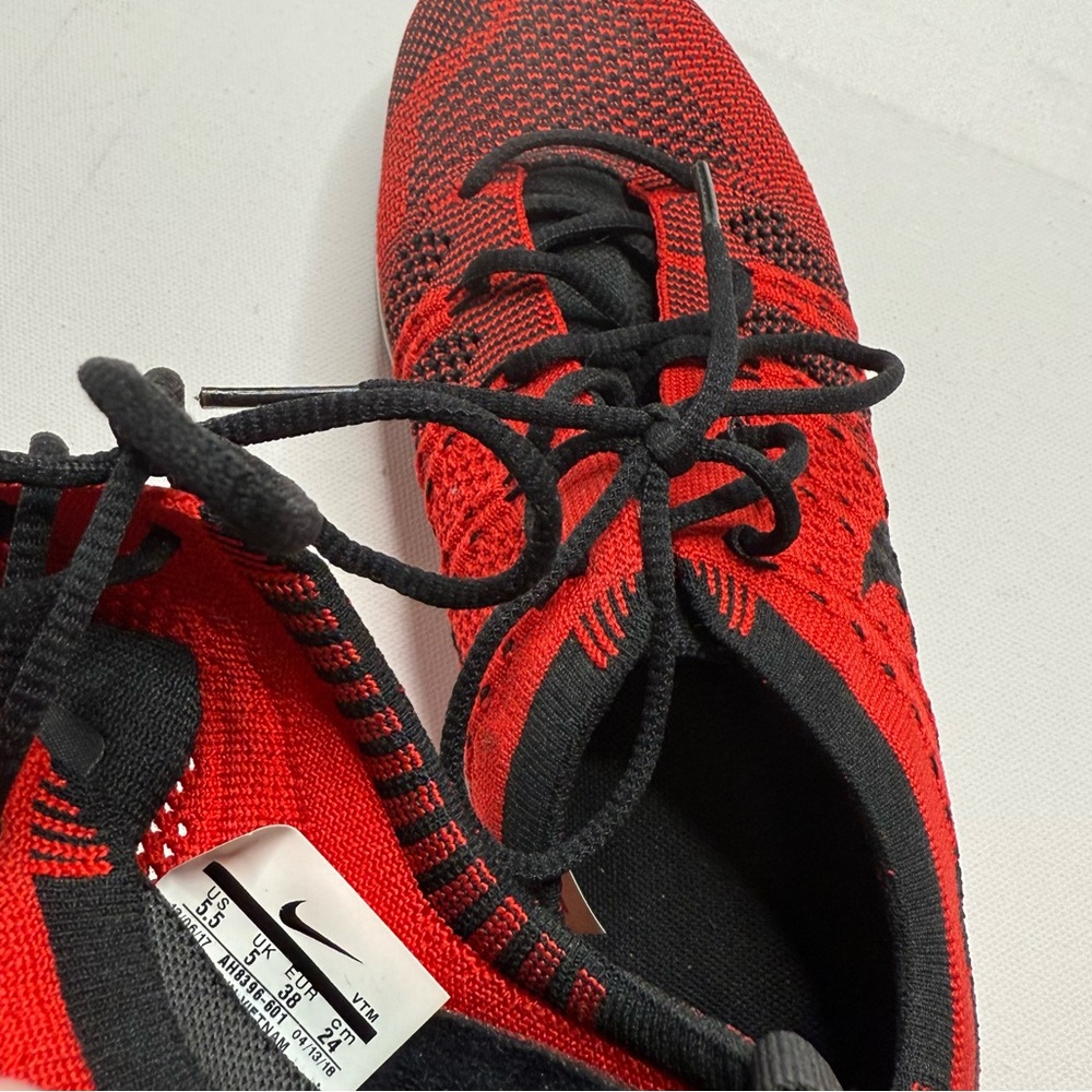 Nike Flyknit Trainer University Red - Picture 8 of 8